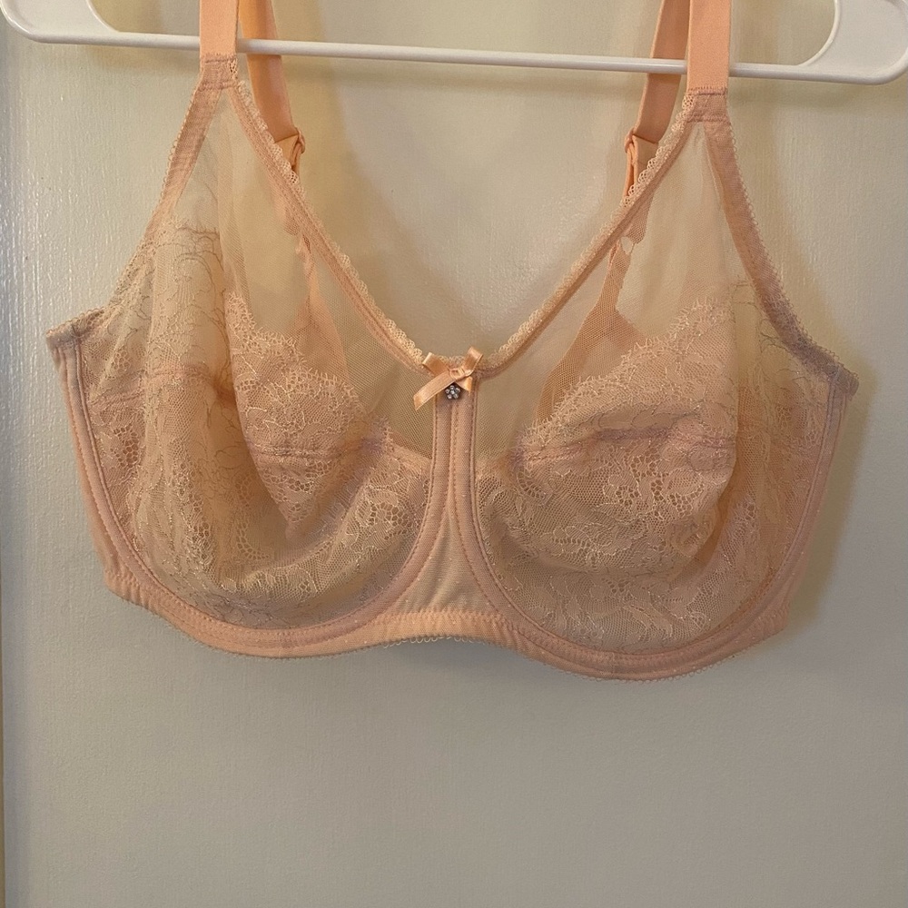 WACOAL • Retro Chic • Full Figure Bra • Underwire • Lace • Size 40DDD • EUC